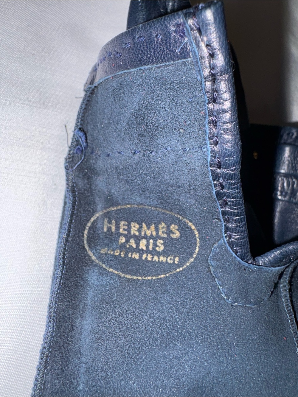 Hermès Paris Rare Vintage Navy Blue Lambskin Gold Chain Gloves size 7.5 EUC - Picture 3 of 8